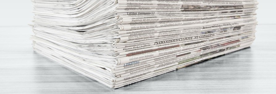 Zeitungsstapel Zeitungsstapel. Pile de journaux. Pila di giornali.
